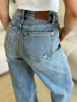 Load image into Gallery viewer, Judy Blue Full Size High Waist Straight Jeans
